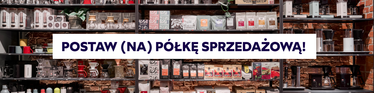 Półka sprzedażowa w kawiarni